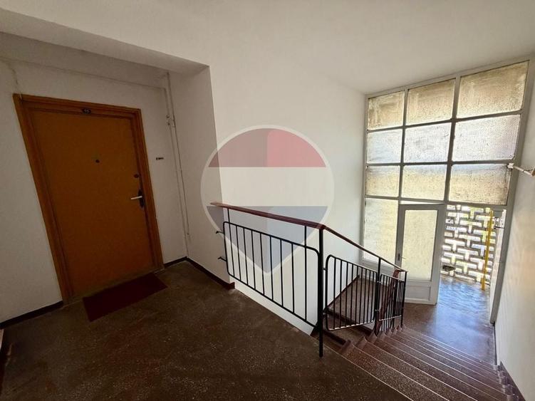 Apartament cu 3 camere decomandat în Grigorescu