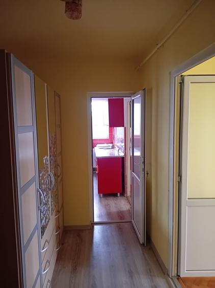 Vand apartament cu 2 camere - 1
