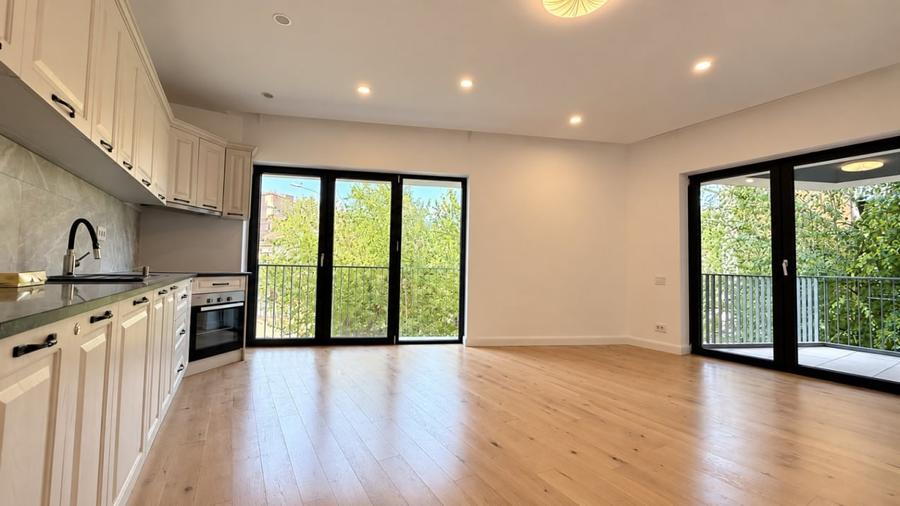 Apartament cu 2 camere decomandat, mobilat în P-ța Rosetti