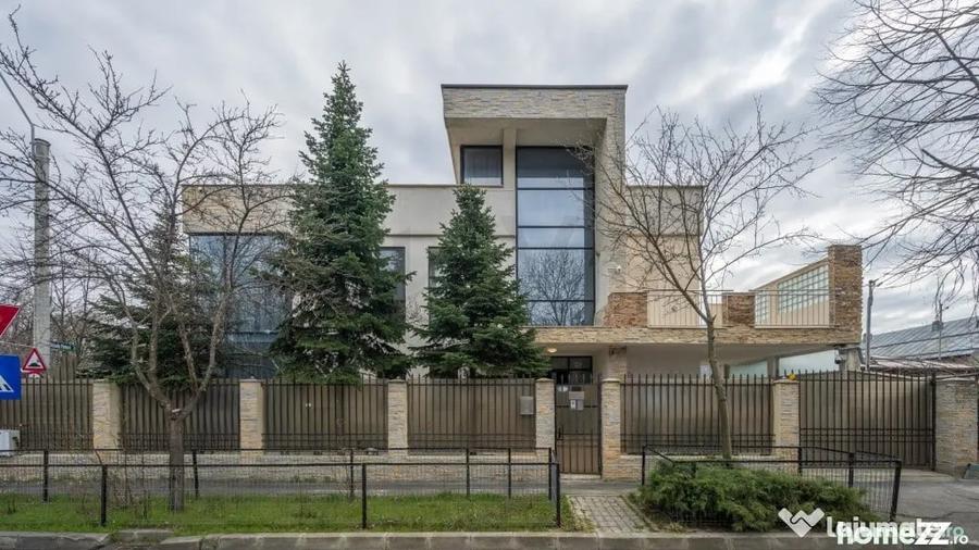 Casă cu 4 camere cu Teren 301 Mp în Central