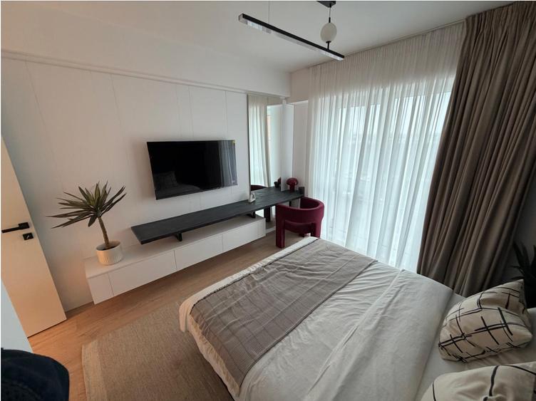 Apartament cu 3 camere decomandat în Theodor Pallady