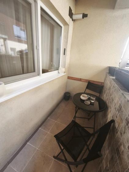 Apartament cu 3 camere semidecomandat în Europa