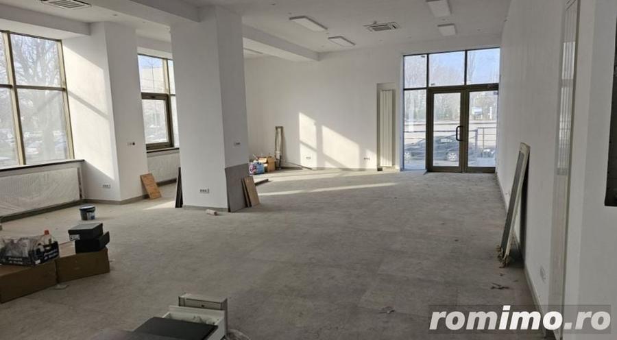 Spațiu comercial, de 270 mp, în Militari