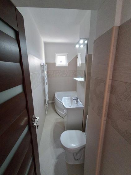 Apartament cu 2 camere semidecomandat în 14 Mai