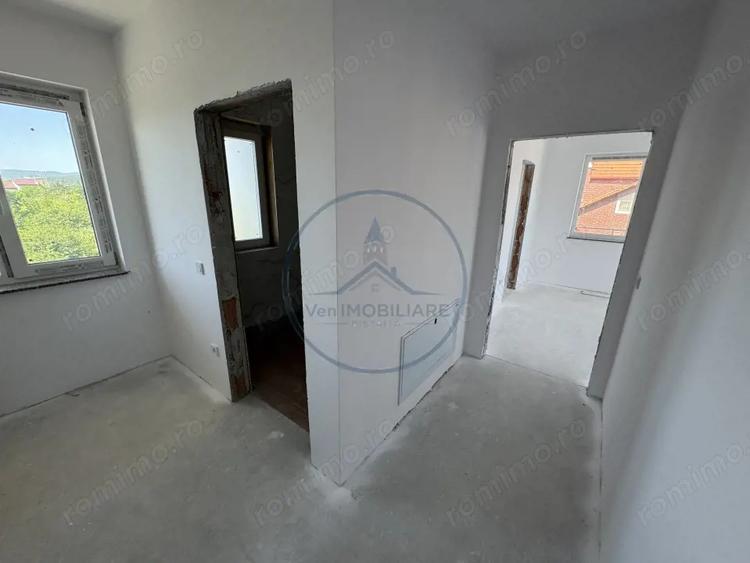 Apartament cu 3 camere decomandat în Cetății