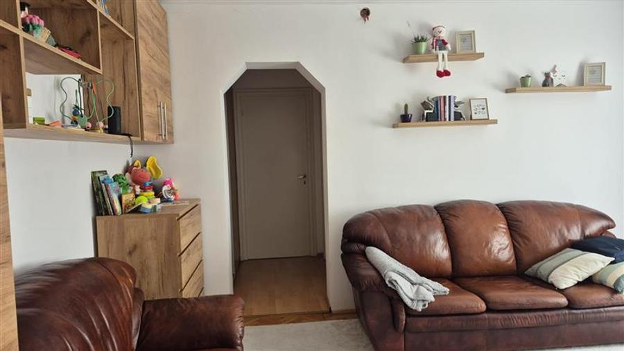 Apartament cu 2 camere semidecomandat, mobilat în Astra
