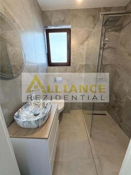 Casă individuală  5 camere 3 băi - 6