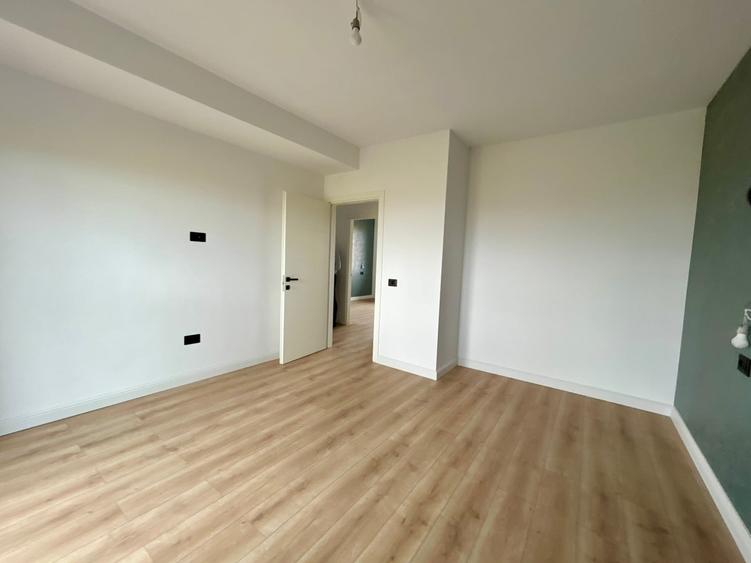 Casă individuală cu 4 camere cu Teren 172 Mp în Central