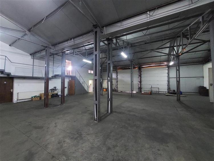 Spațiu industrial, de 2,236 mp, în Aurel Vlaicu