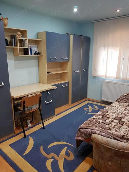 Apartament cu 3 camere decomandat în Mircea cel Bătrân