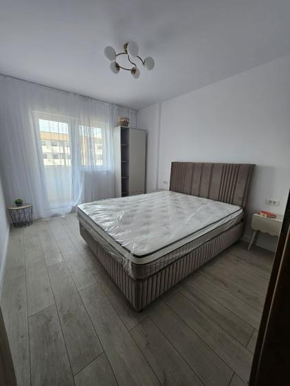 Apartament cu 2 camere decomandat, mobilat în Central