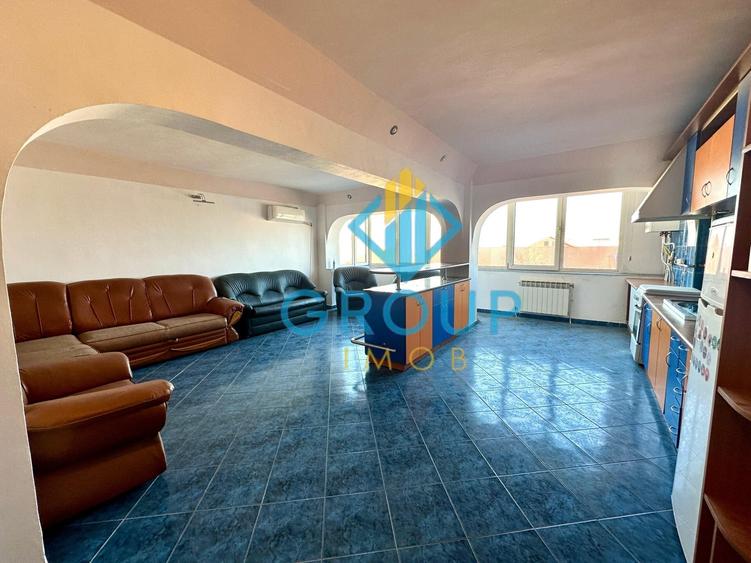 Apartament cu 3 camere decomandat în 9 Mai