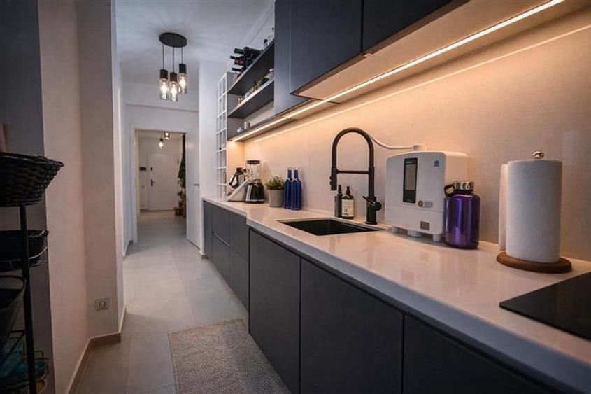Apartament cu 3 camere decomandat, mobilat în Tractorul
