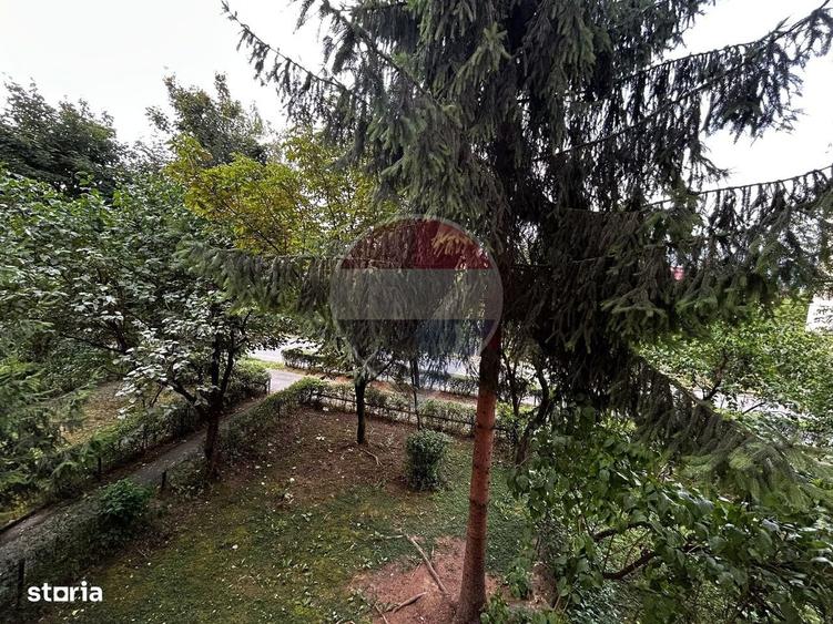 Apartament cu 2 camere decomandat în Republicii