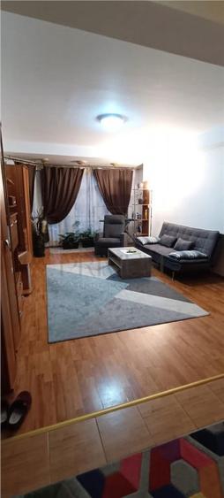 Apartament cu 4 camere decomandat în Aradului