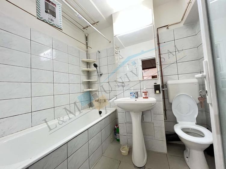 Garsonieră decomandată în Unirii