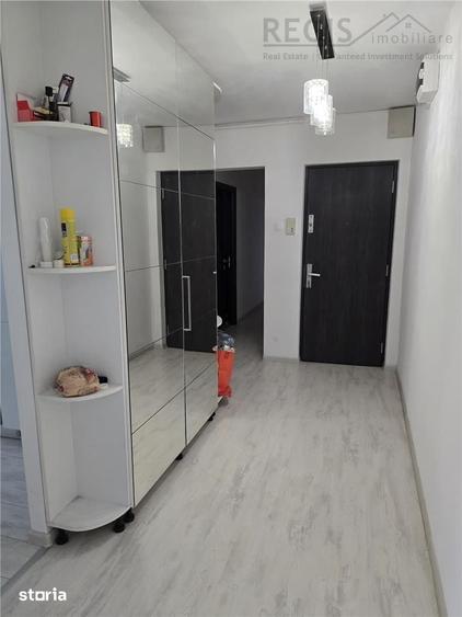 Apartament cu 3 camere decomandat în Griviței
