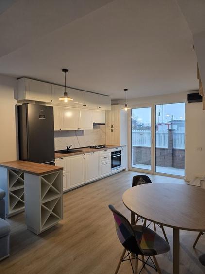 Casă cu 3 camere cu Teren 100 Mp în Odăile
