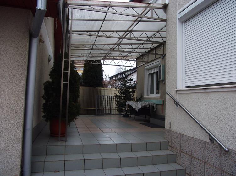 Vand casa in Deva, zona ultracentrala, constructie realizata in anul 2000 - 5
