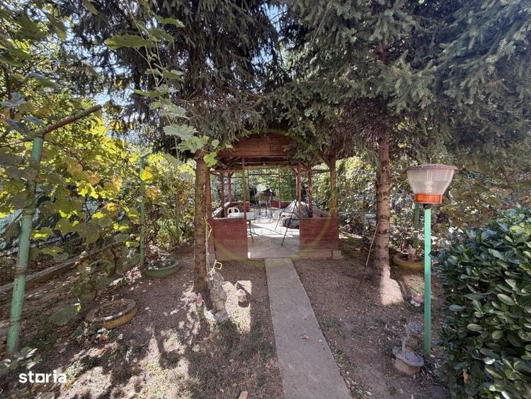 Casă cu 4 camere cu Teren 372 Mp în Bariera Vâlcii