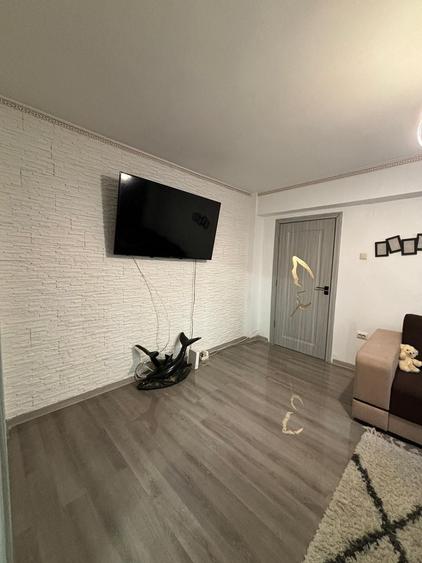 Apartament cu 2 camere semidecomandat în Eminescu