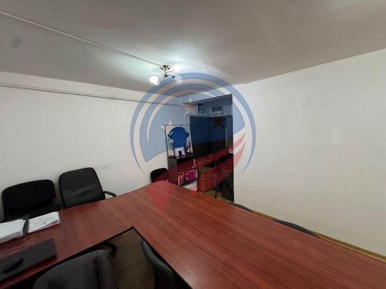 Apartament cu 2 camere semidecomandat în Calea București