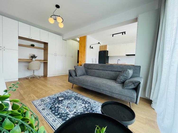 Apartament cu 2 camere semidecomandat în Florești
