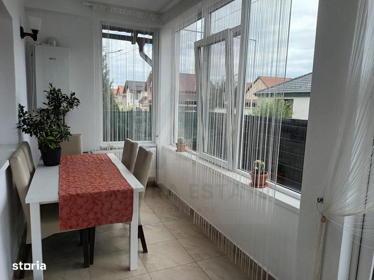 Casă cu 4 camere în Șelimbăr