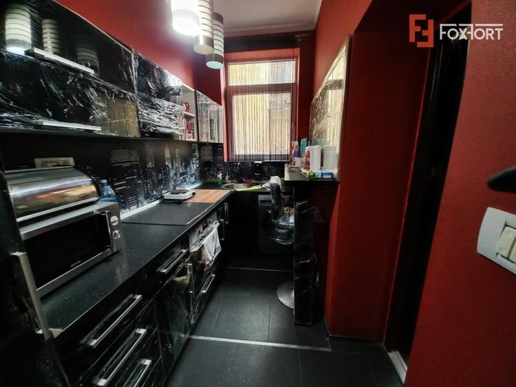 Apartament cu 3 camere semidecomandat, mobilat în Traian
