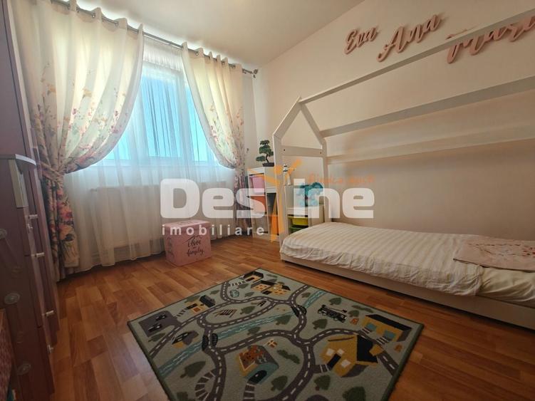 Apartament cu 3 camere decomandat, mobilat în Central