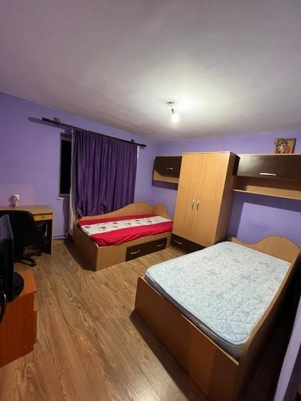 Apartament cu 2 camere decomandat, mobilat în Mărăcineni