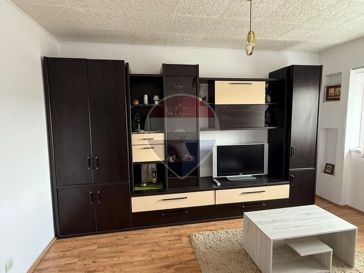 Apartament cu 2 camere decomandat, mobilat în Grigorescu