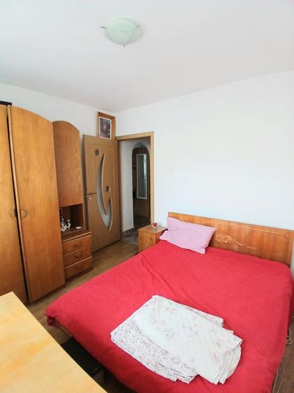 Apartament cu 2 camere decomandat în Exterior Vest