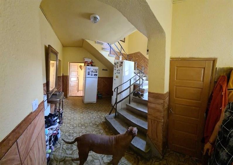 Casă individuală cu 5 camere cu Teren 430 Mp în Ultracentral