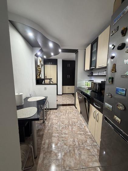 Apartament cu 2 camere decomandat în Broșteni
