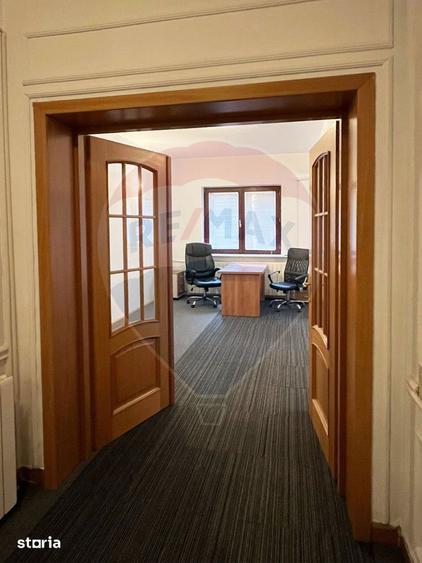 Apartament cu 4 camere în Floreasca