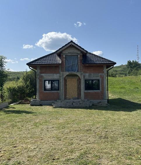 Casă cu 4 camere în Aiton