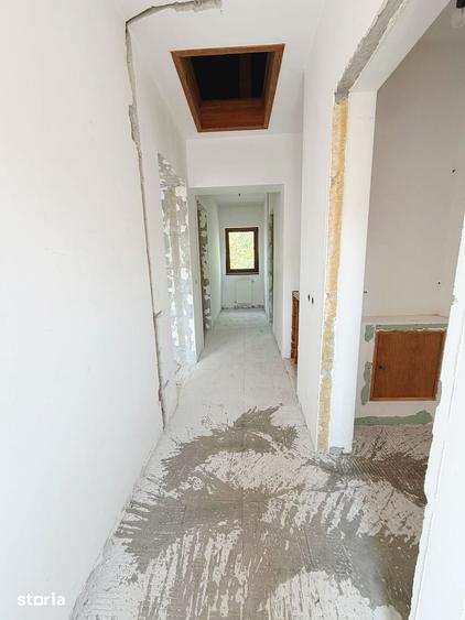 Casă cu 3 camere cu Teren 160 Mp în Central