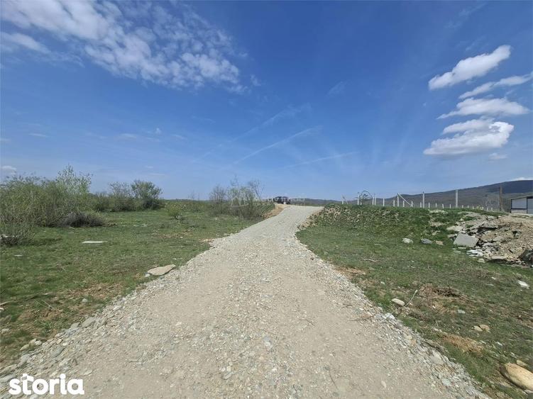 Teren de 500 mp, în Valea Aurie