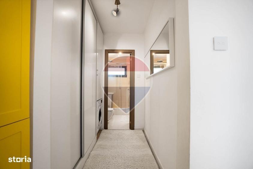 Apartament cu 3 camere semidecomandat în Gării
