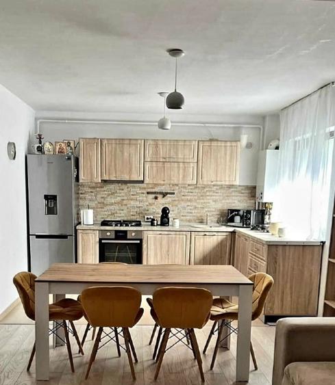 Apartament cu 2 camere semidecomandat, mobilat în Valea Lupului
