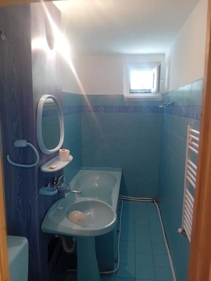Apartament cu 3 camere decomandat în Calea Romanului