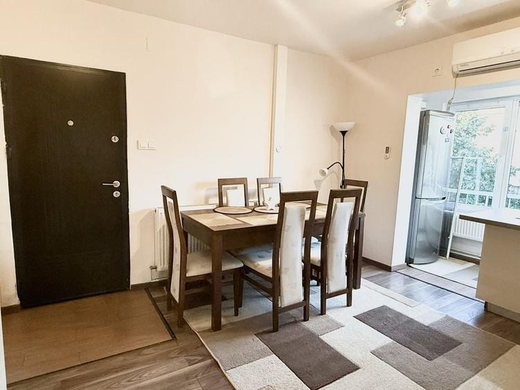 Apartament cu 2 camere decomandat în Central