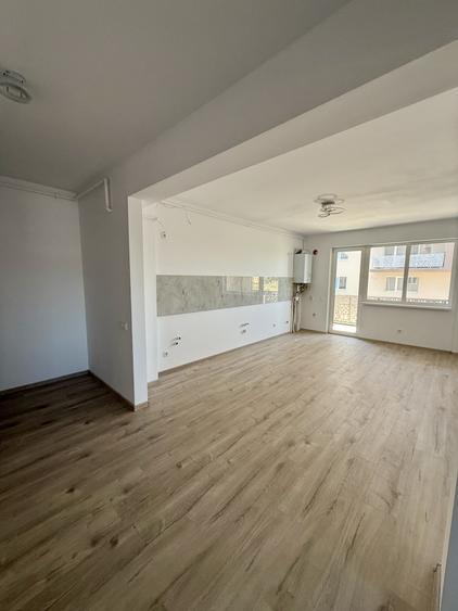 Apartament cu 2 camere semidecomandat în Florești