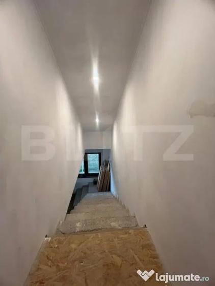 Casă cu 5 camere cu Teren 1396 Mp în Turda