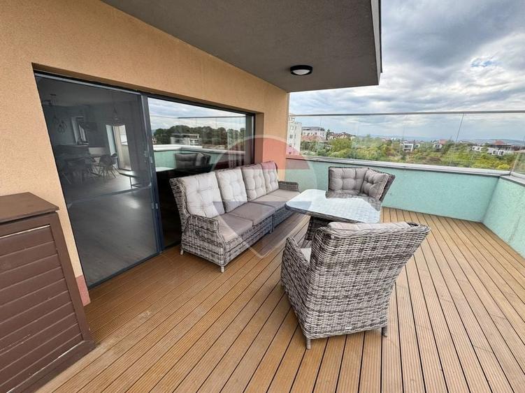 Apartament cu 3 camere semidecomandat în Calea Turzii
