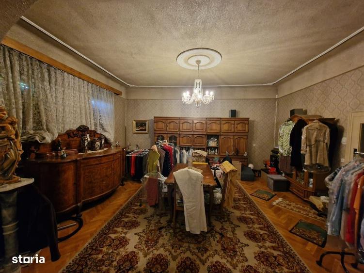 Vand casa singur in curte zona Lazaret - 1