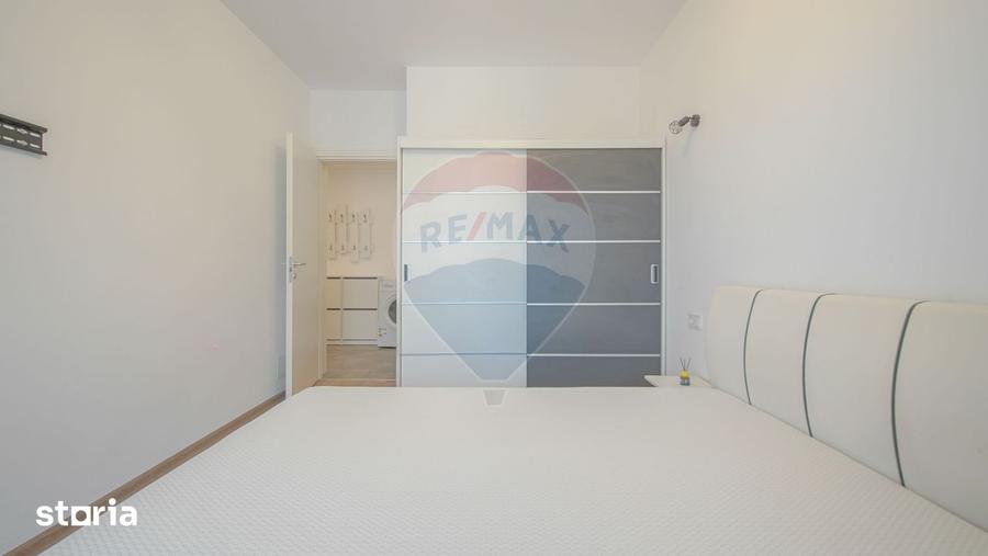 Apartament cu 2 camere decomandat, mobilat în Tractorul