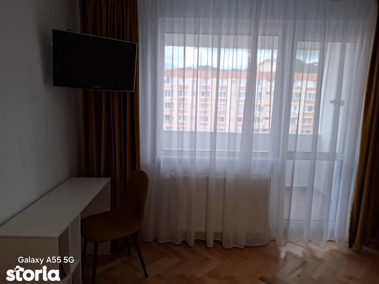 Apartament cu 2 camere semidecomandat în Centrul Civic