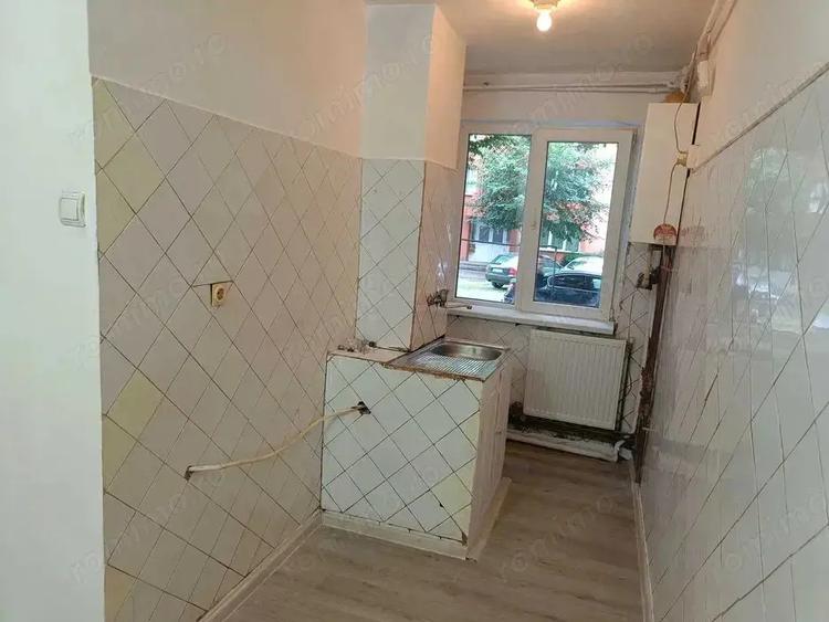 Apartament cu 2 camere nedecomandat în Dâmbu Pietros